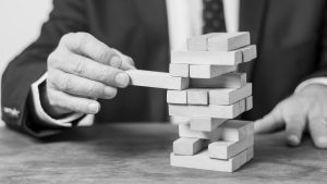 Reštrukturalizácia v spoločnosti